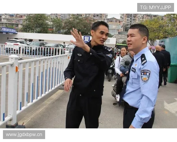 《从草根到巨星：篮球传奇人物如何突破自我书写辉煌人生》 - 副本 (3)