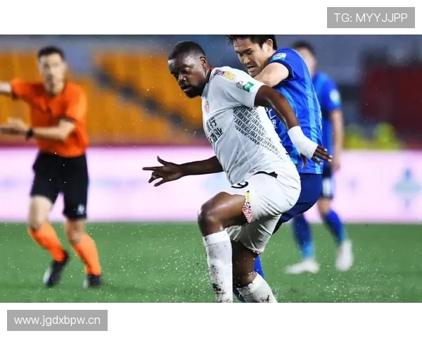 中甲激战瞬间回顾：焦点比赛进球与排名变化全解析 - 副本 - 副本 (2)